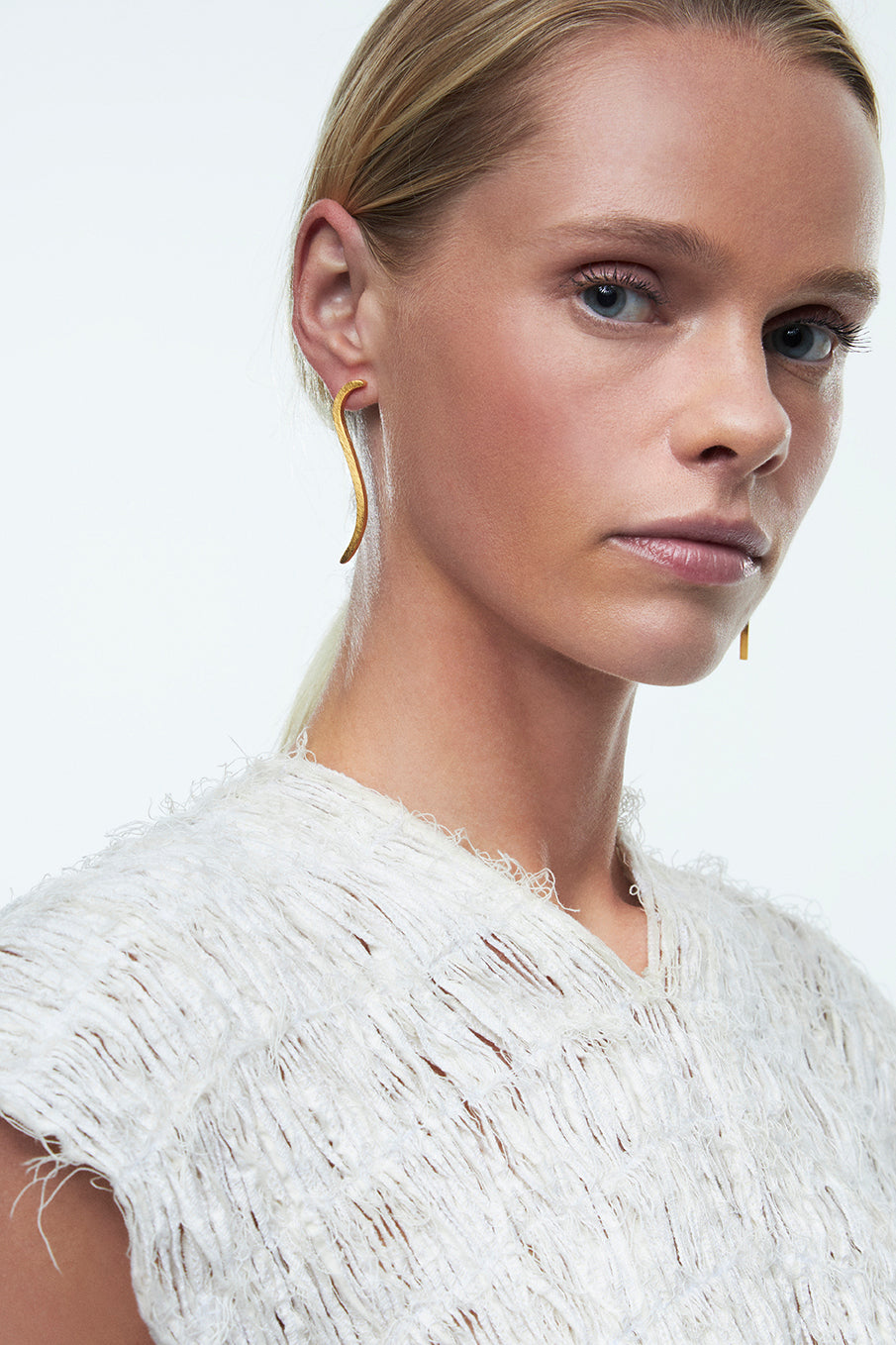 Minimal Curved II Earrings